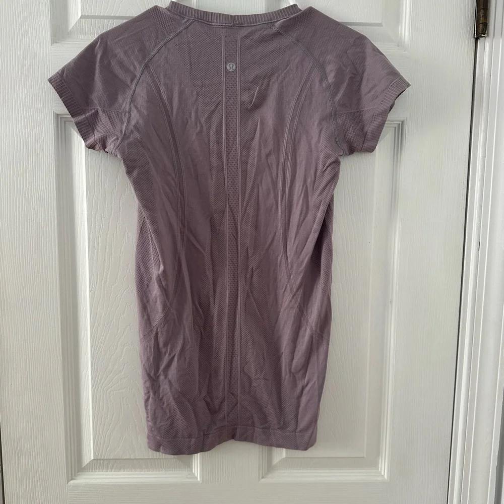 lululemon Swiftly short sleeve - Picture 2 of 2